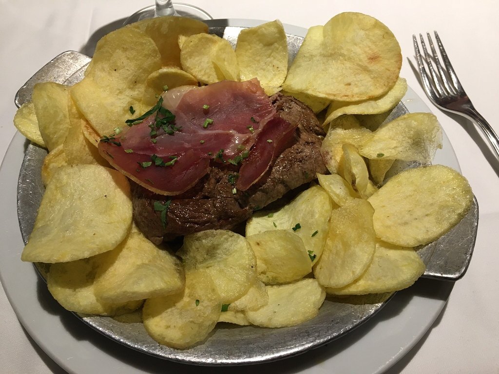 ../Images/WANG,YA-PING.Portugal.Solar dos Presuntos (17).jpg